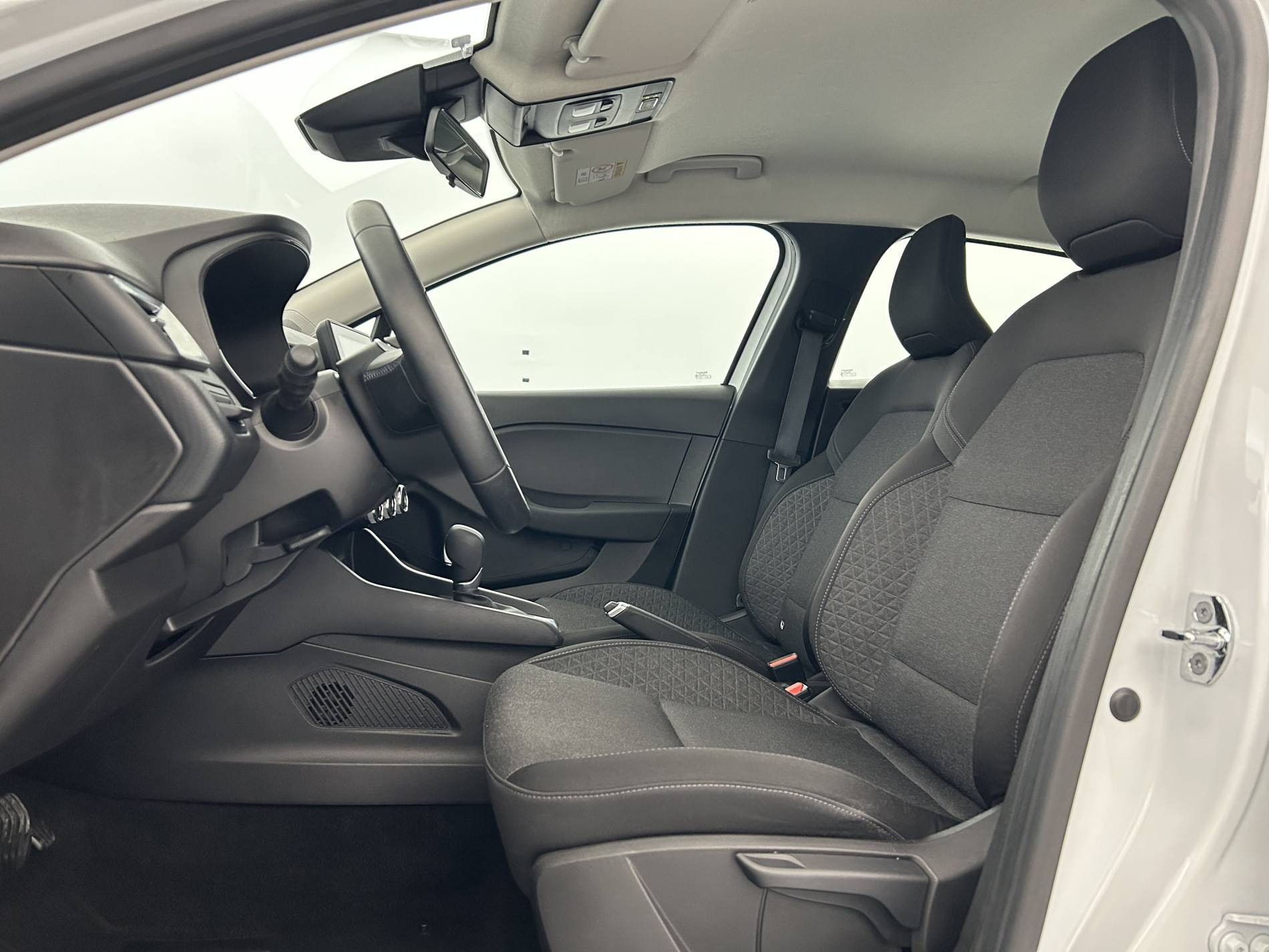 Vente en ligne Renault Clio 5 Clio E-Tech 140 - 21N au prix de 14 990 €