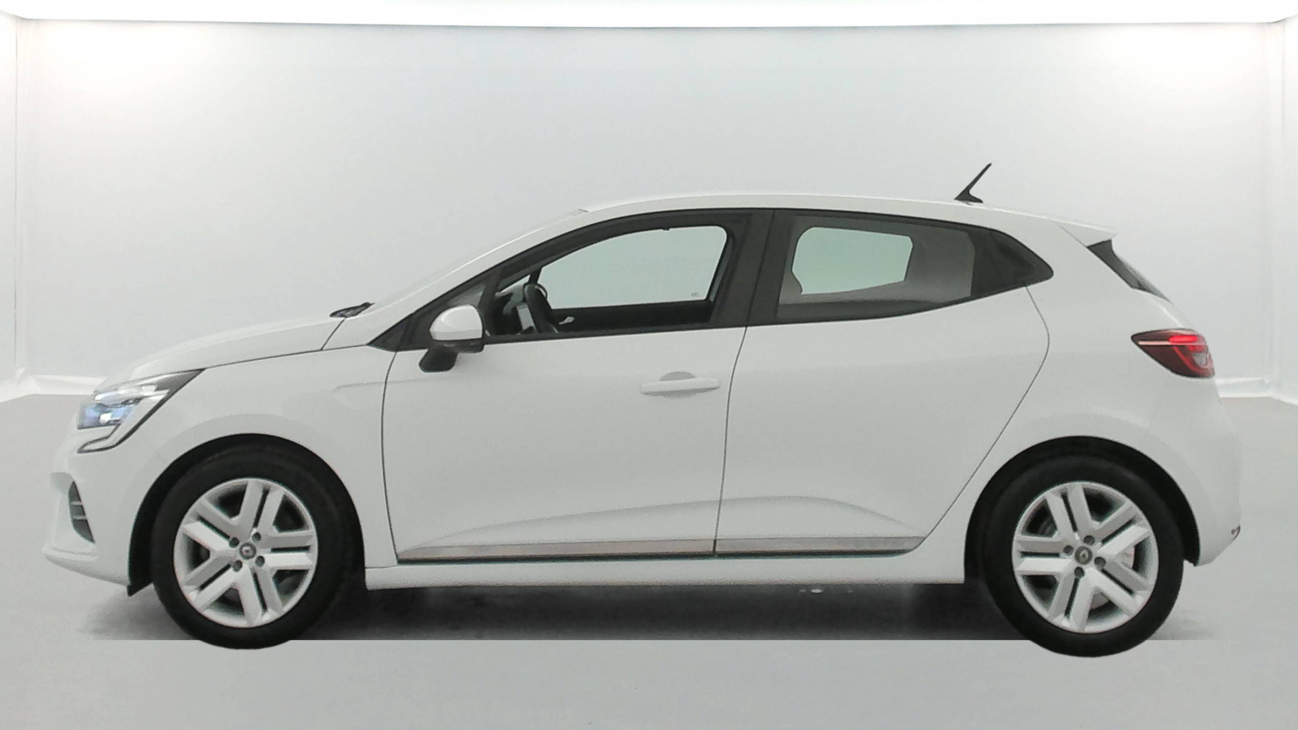 Vente en ligne Renault Clio 5 Clio E-Tech 140 - 21N au prix de 14 990 €