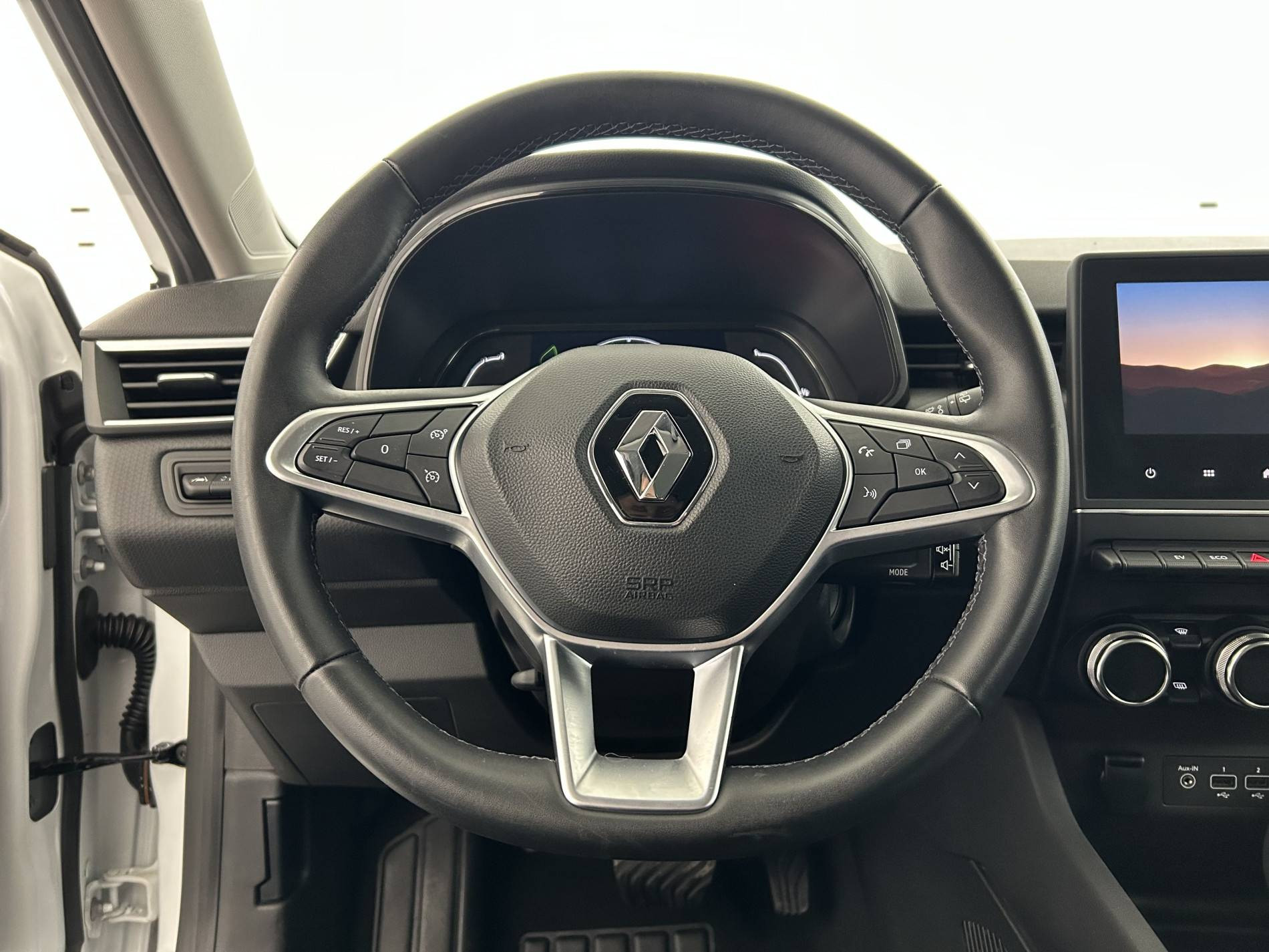 Vente en ligne Renault Clio 5 Clio E-Tech 140 - 21N au prix de 14 990 €