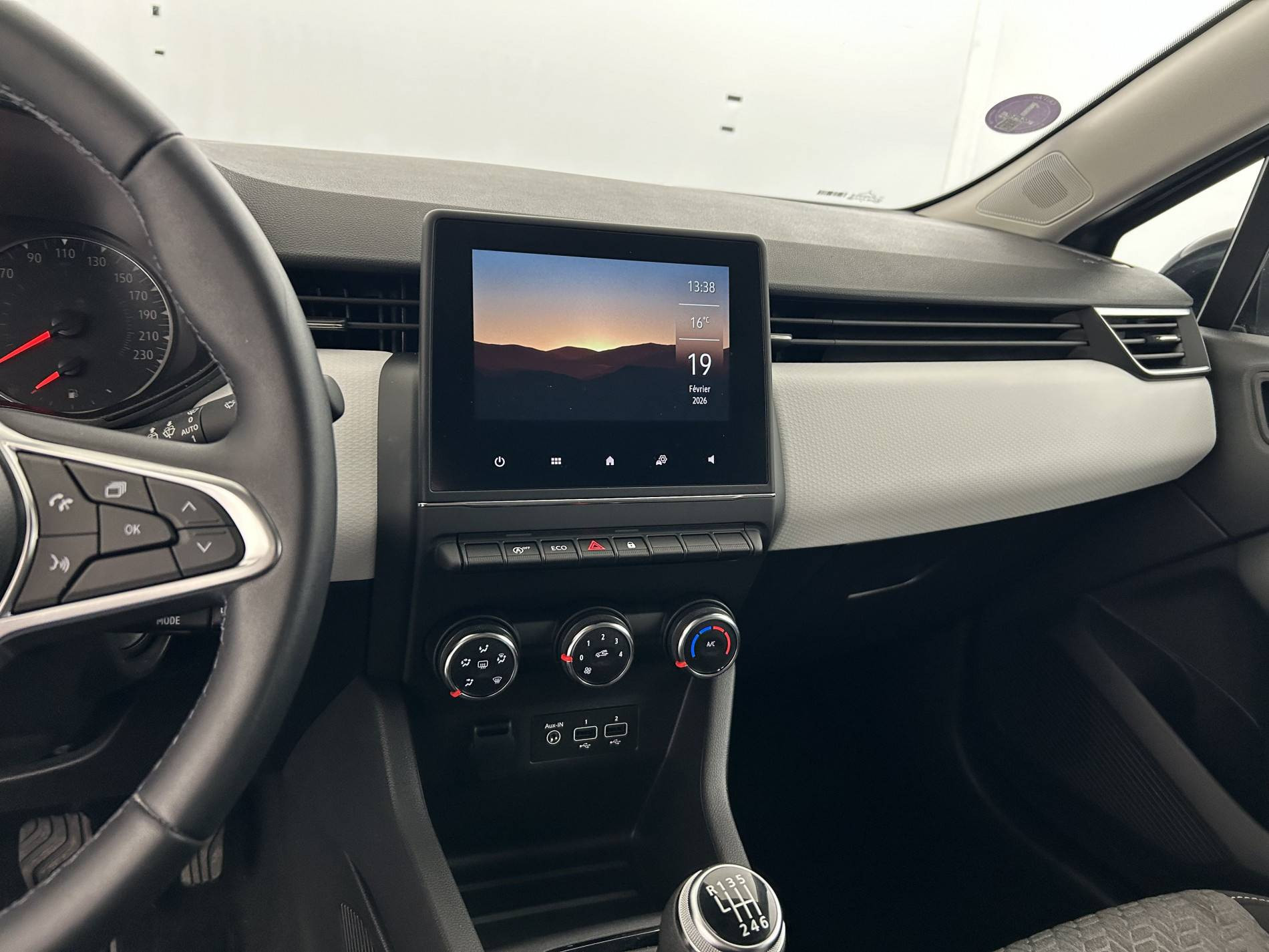 Vente en ligne Renault Clio 5 Clio TCe 90 au prix de 15 690 €