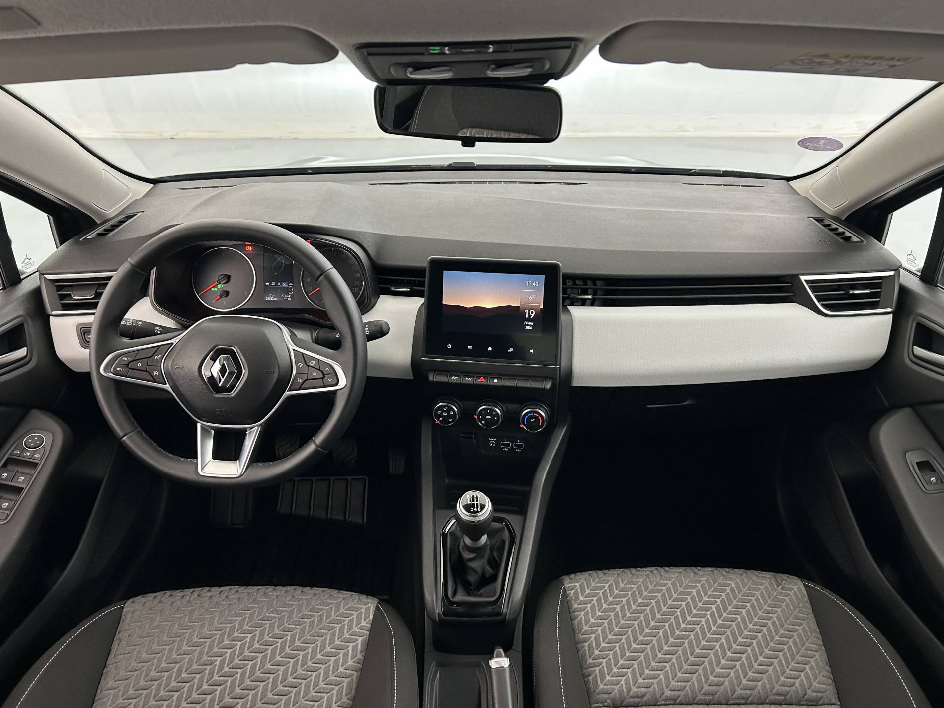 Vente en ligne Renault Clio 5 Clio TCe 90 au prix de 15 690 €