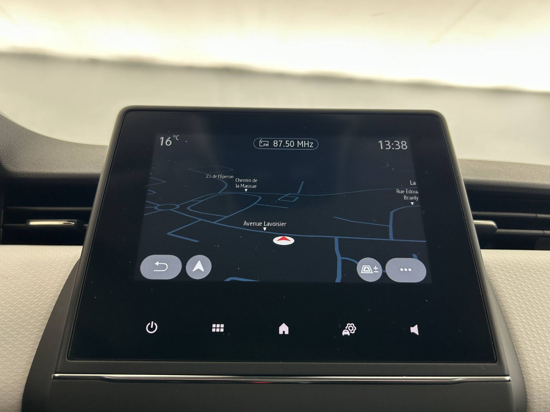 Vente en ligne Renault Clio 5 Clio TCe 90 au prix de 15 690 €