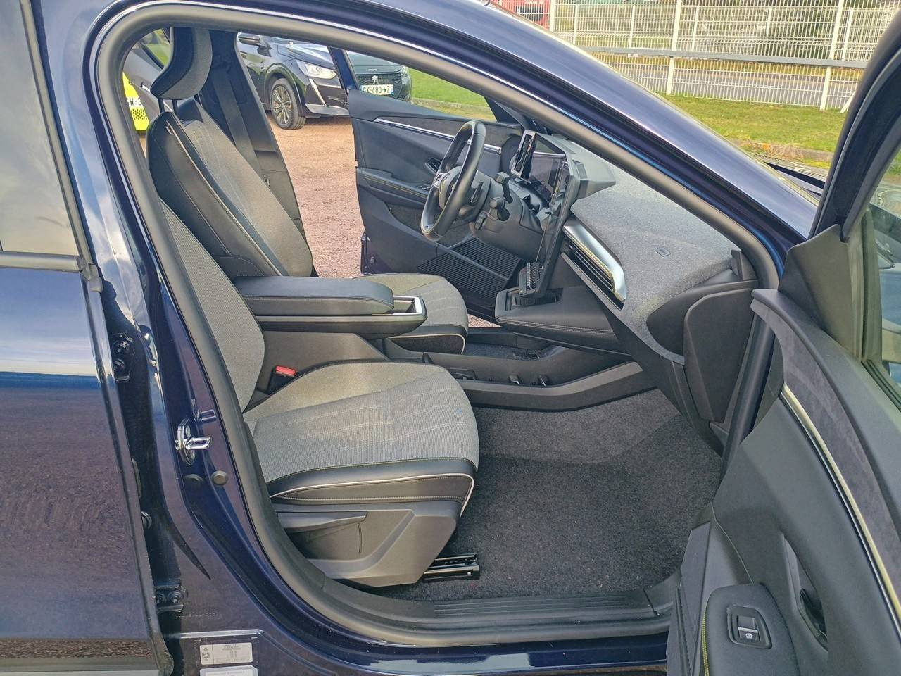 Vente en ligne Renault Megane E-Tech  EV60 220 ch super charge au prix de 23 590 €