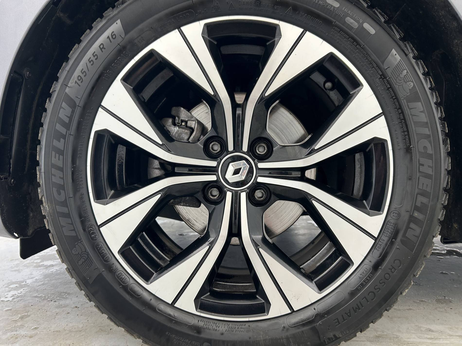 Vente en ligne Renault Clio 5 Clio TCe 90 au prix de 13 490 €