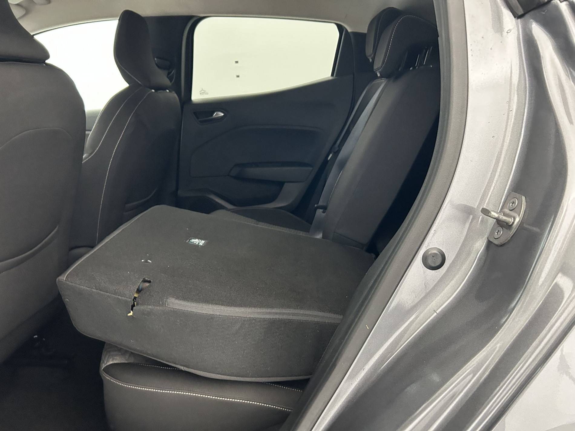 Vente en ligne Renault Clio 5 Clio TCe 90 au prix de 13 490 €