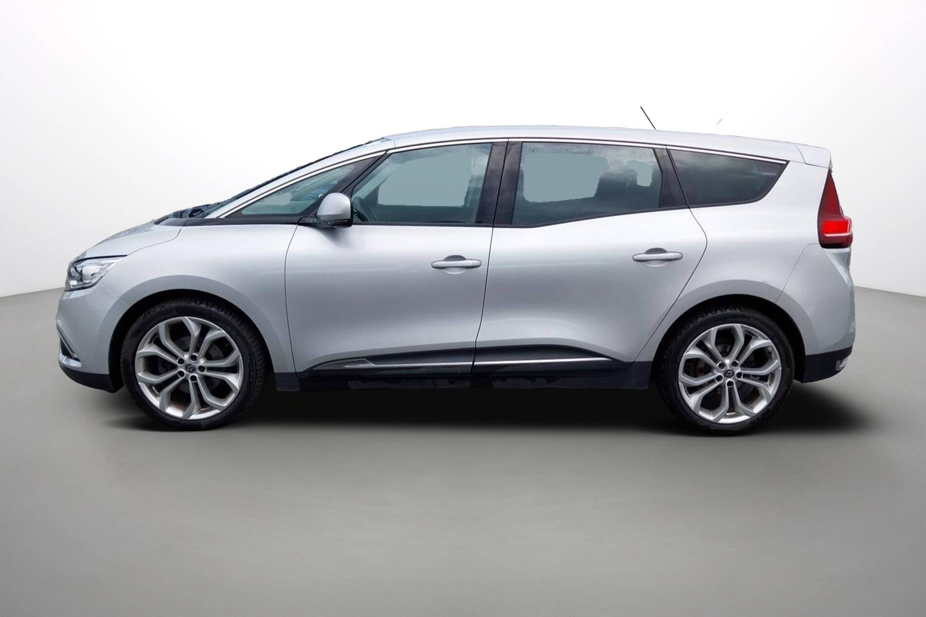 Vente en ligne Renault Grand Scenic 4 Grand Scenic Blue dCi 120 au prix de 15 490 €