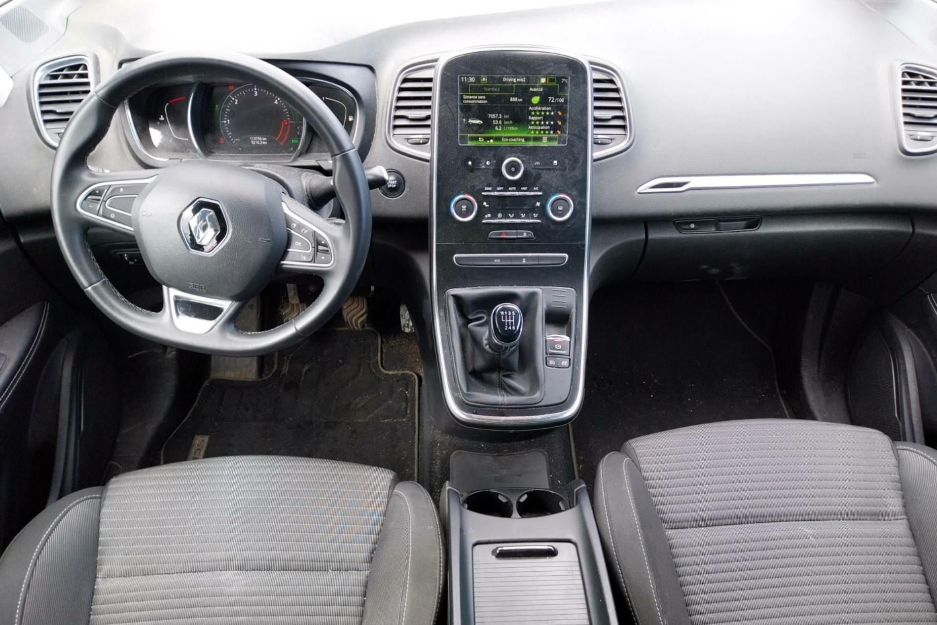 Vente en ligne Renault Grand Scenic 4 Grand Scenic Blue dCi 120 au prix de 15 490 €