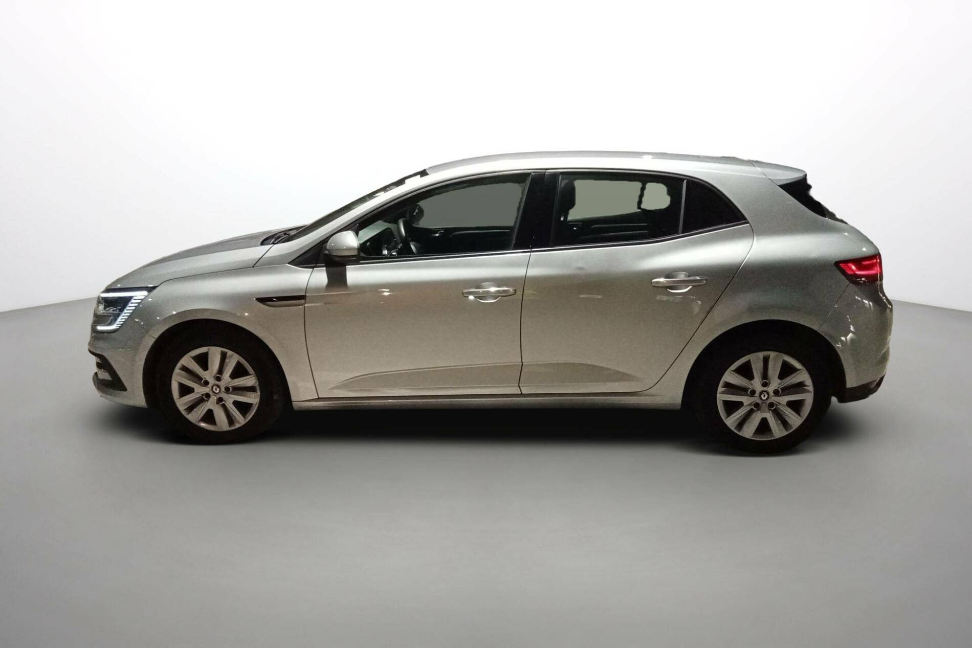 Vente en ligne Renault Megane 4  Blue dCi 115 EDC au prix de 13 990 €