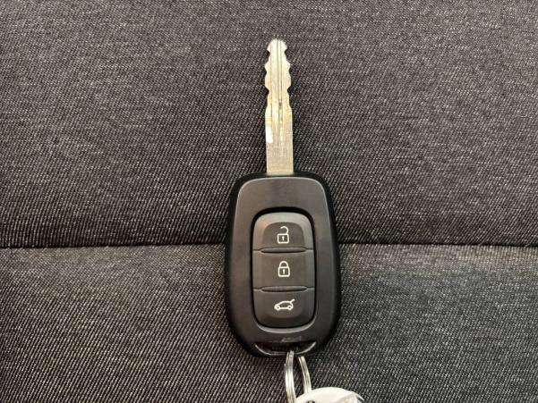 Vente en ligne Renault Clio 5 Clio TCe 90 au prix de 14 990 €