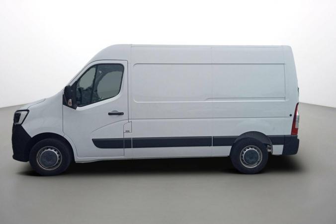 Vente en ligne Renault Master Fourgon MASTER FGN TRAC F3500 L2H2 BLUE DCI 135 au prix de 26 990 €