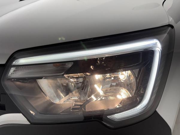 Vente en ligne Renault Master Fourgon MASTER FGN TRAC F3500 L2H2 BLUE DCI 135 au prix de 25 990 €