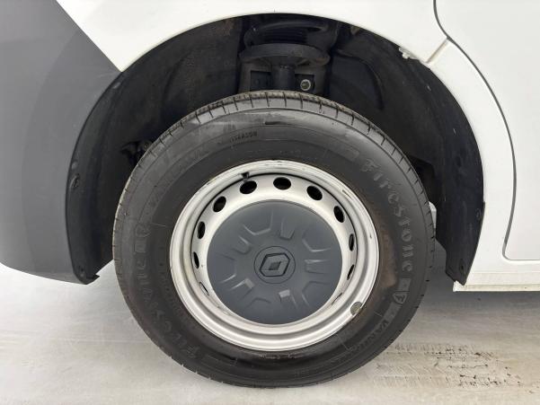 Vente en ligne Renault Master Fourgon MASTER FGN TRAC F3500 L2H2 BLUE DCI 135 au prix de 25 990 €