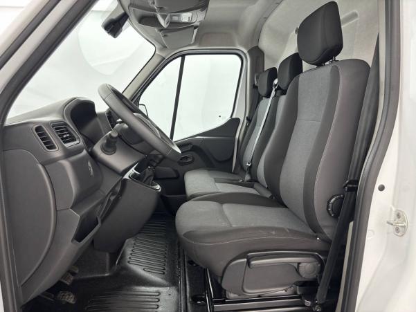 Vente en ligne Renault Master Fourgon MASTER FGN TRAC F3500 L2H2 BLUE DCI 135 au prix de 25 990 €