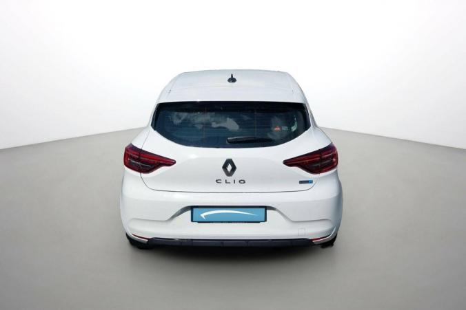 Vente en ligne Renault Clio 5 Clio E-Tech 140 - 21N au prix de 16 590 €