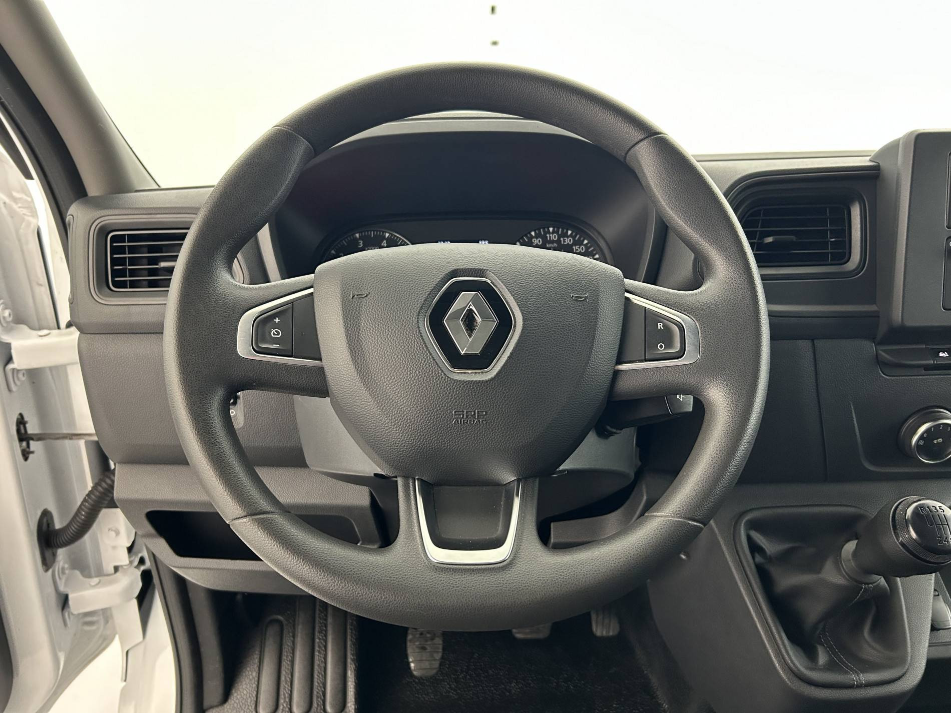 Vente en ligne Renault Master Fourgon MASTER FGN TRAC F3500 L2H2 BLUE DCI 135 au prix de 26 990 €