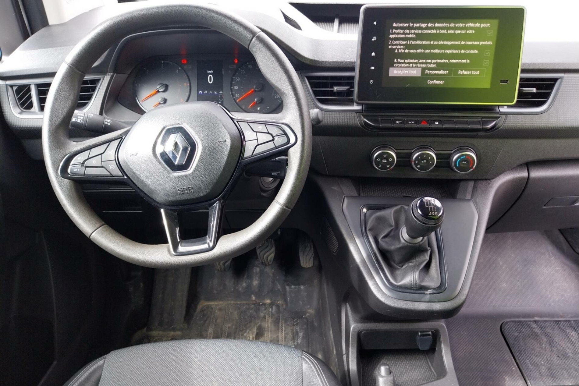 Vente en ligne Renault Kangoo Van  BLUE DCI 95 au prix de 18 790 €