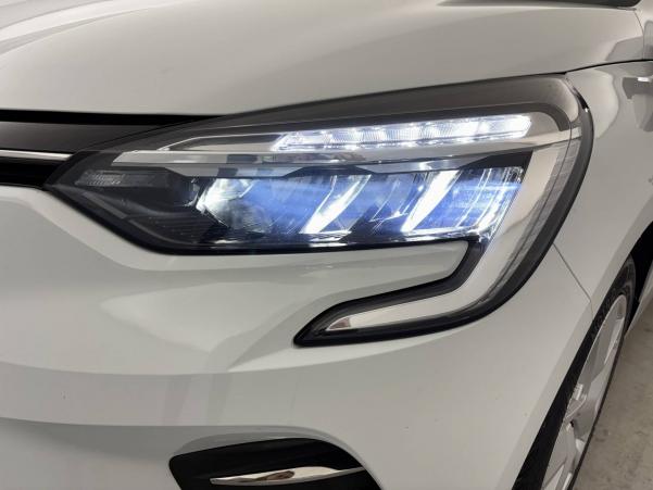 Vente en ligne Renault Clio 5 Clio E-Tech 140 - 21N au prix de 16 590 €