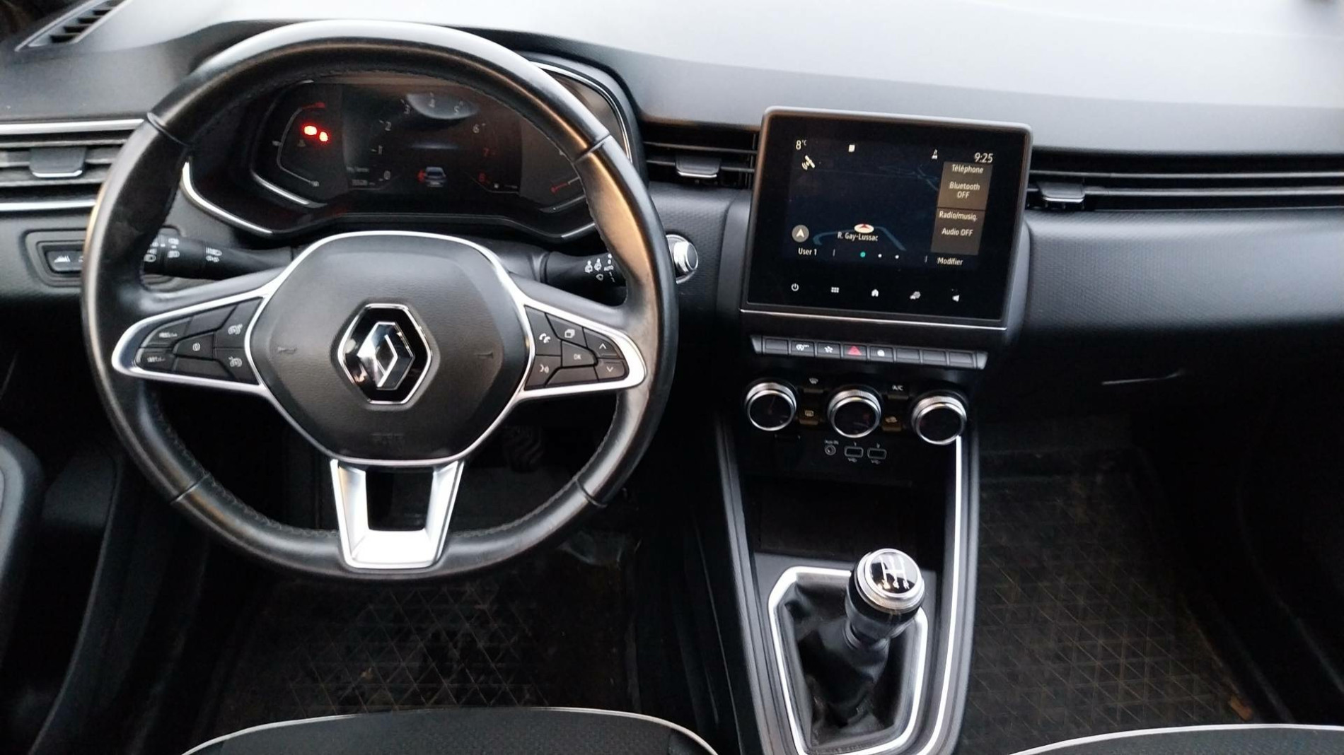 Vente en ligne Renault Clio 5 Clio TCe 100 au prix de 13 990 €