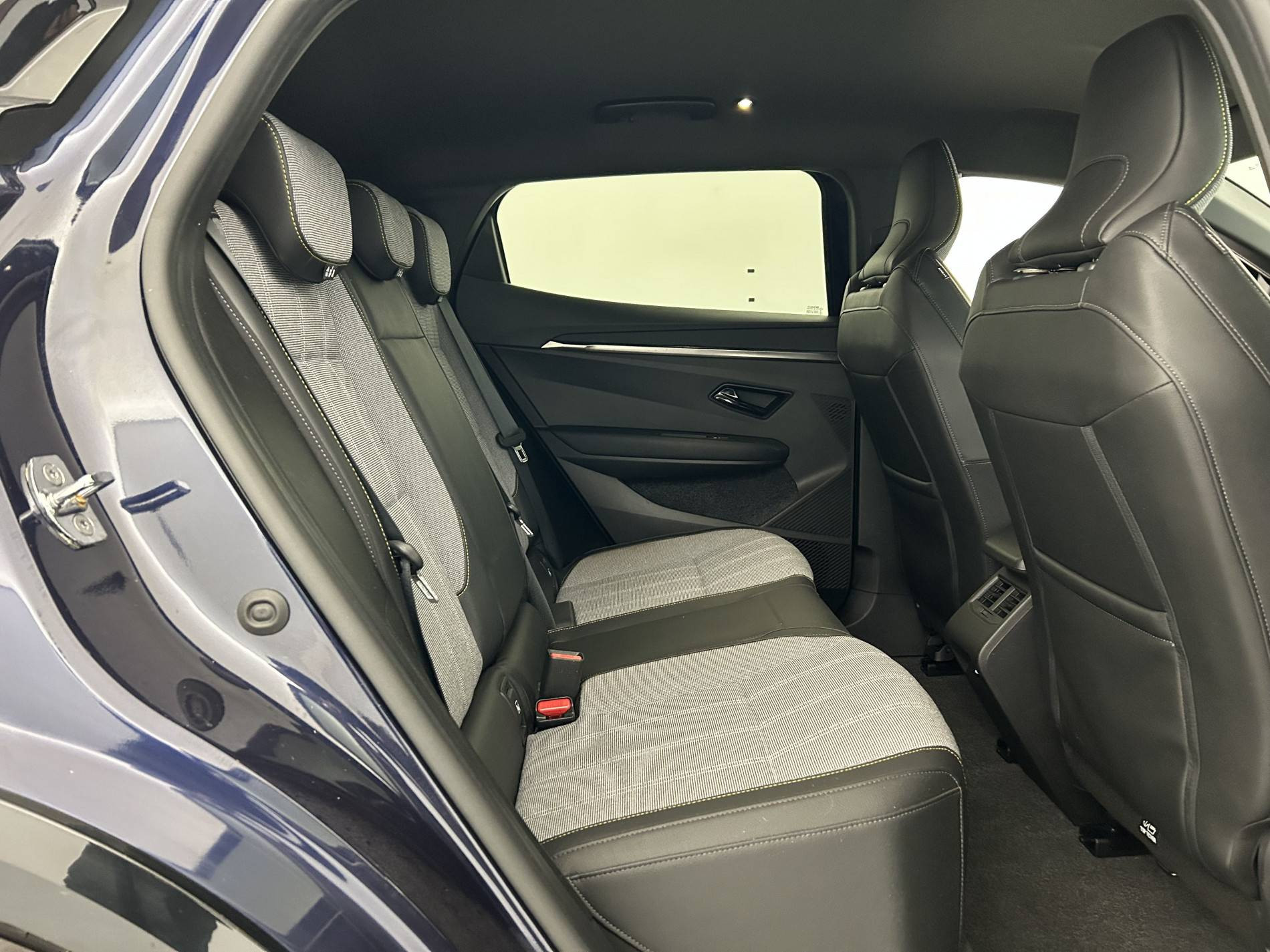 Vente en ligne Renault Megane E-Tech  EV60 220 ch optimum charge au prix de 21 990 €