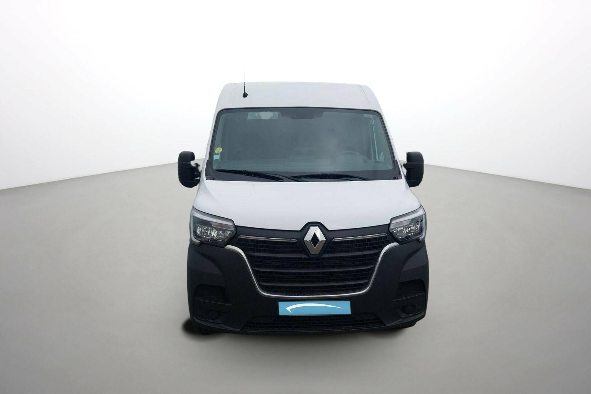 Vente en ligne Renault Master Fourgon MASTER FGN TRAC F3500 L2H2 BLUE DCI 135 au prix de 25 590 €