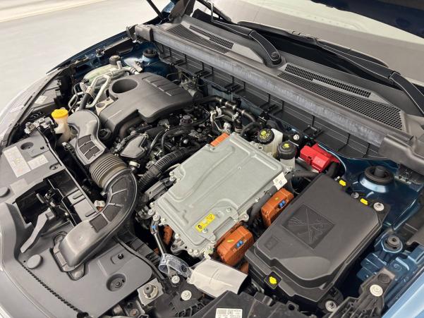 Vente en ligne Renault Arkana  E-Tech 145 au prix de 22 990 €