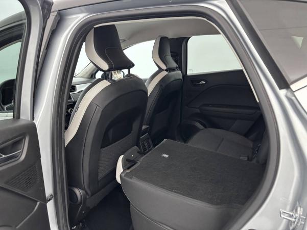 Vente en ligne Renault Captur  TCe 140 - 21 au prix de 17 990 €