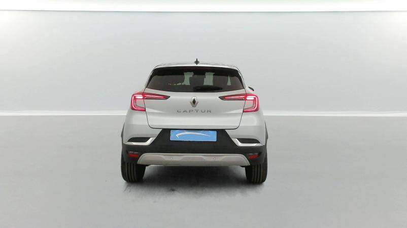 Vente en ligne Renault Captur  TCe 140 - 21 au prix de 17 990 €