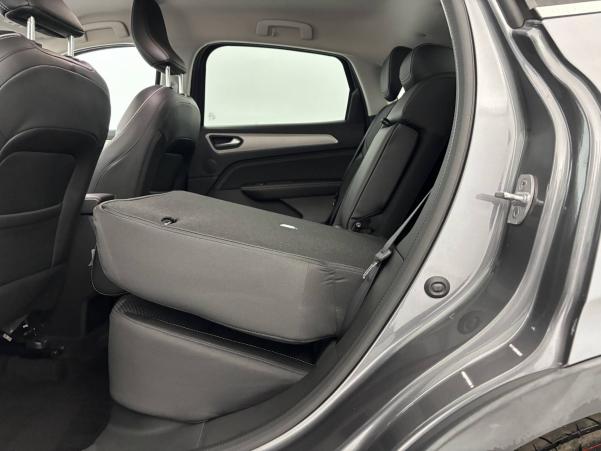 Vente en ligne Renault Arkana  E-Tech hybride 145 - 22 au prix de 25 790 €