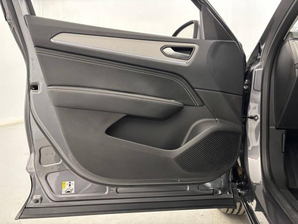 Vente en ligne Renault Arkana  E-Tech hybride 145 - 22 au prix de 25 790 €
