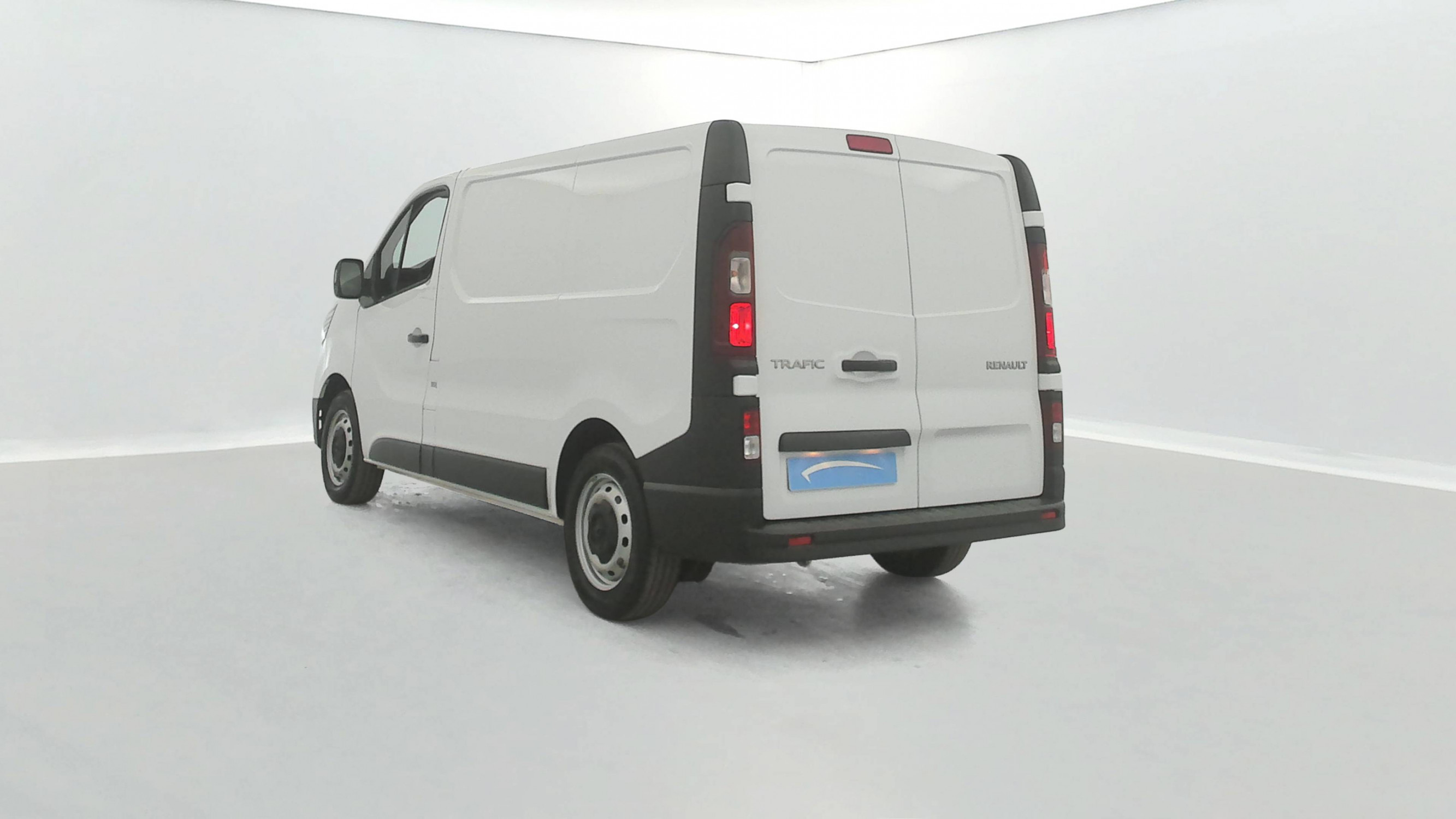 Vente en ligne Renault Trafic 3 Fourgon TRAFIC FGN L1H1 3000 KG BLUE DCI 130 au prix de 23 990 €