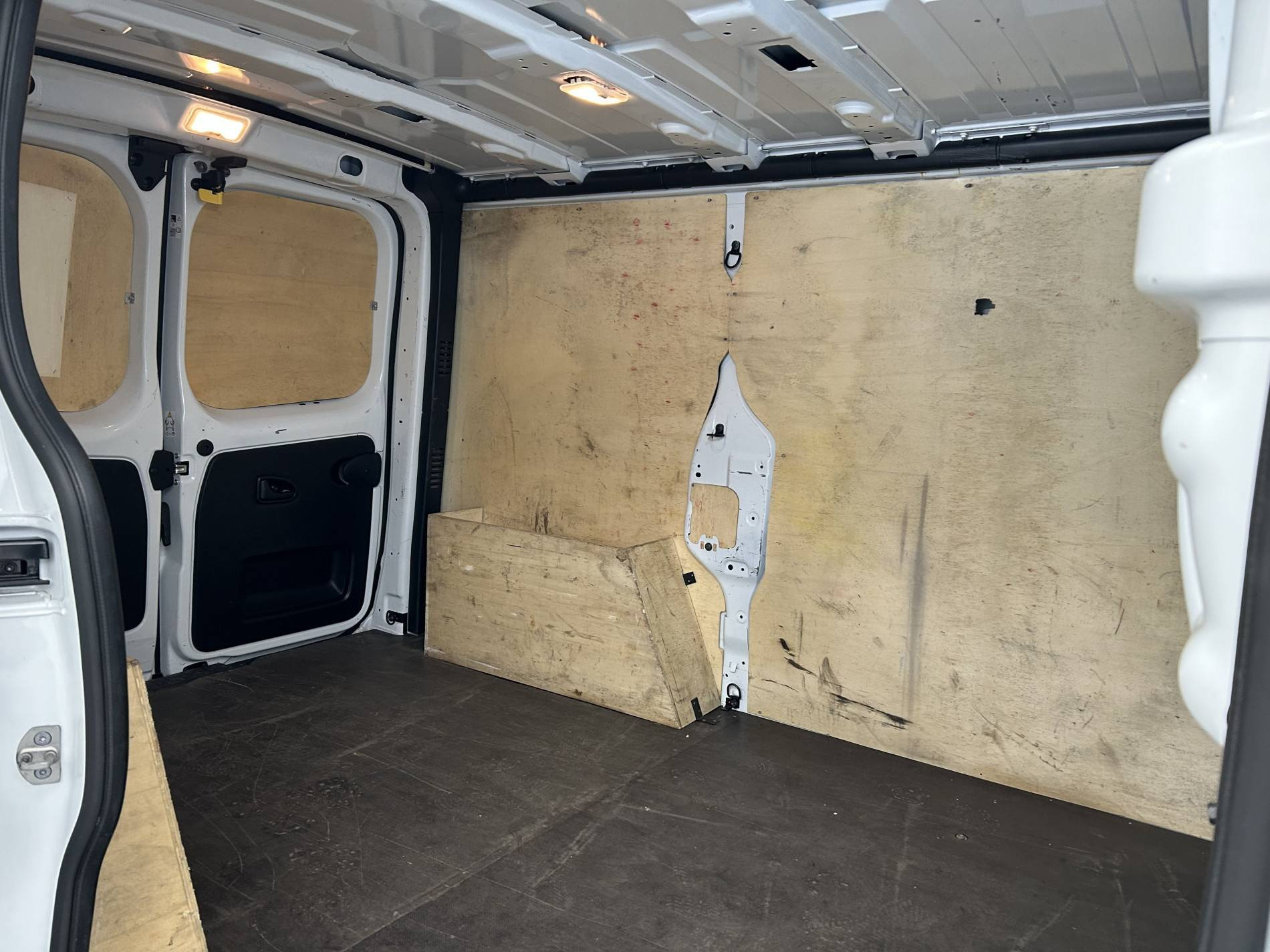 Vente en ligne Renault Trafic 3 Fourgon TRAFIC FGN L1H1 3000 KG BLUE DCI 130 au prix de 23 990 €