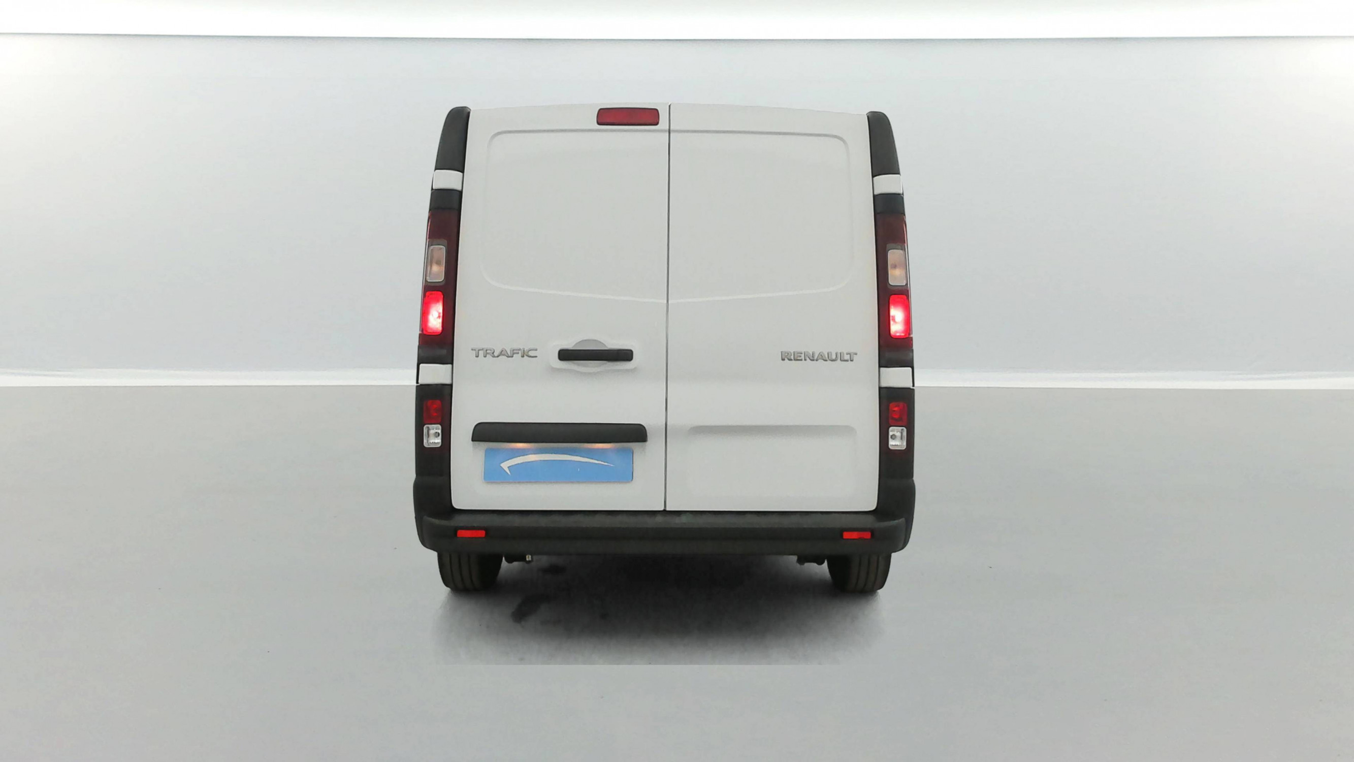 Vente en ligne Renault Trafic 3 Fourgon TRAFIC FGN L1H1 3000 KG BLUE DCI 130 au prix de 23 990 €