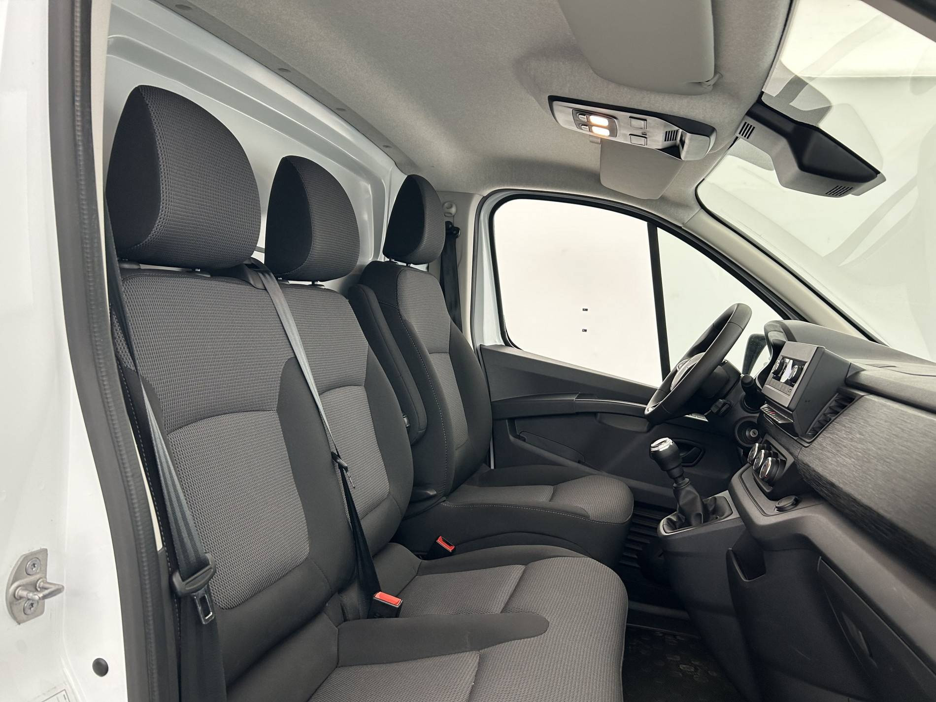 Vente en ligne Renault Trafic 3 Fourgon TRAFIC FGN L1H1 3000 KG BLUE DCI 130 au prix de 23 990 €