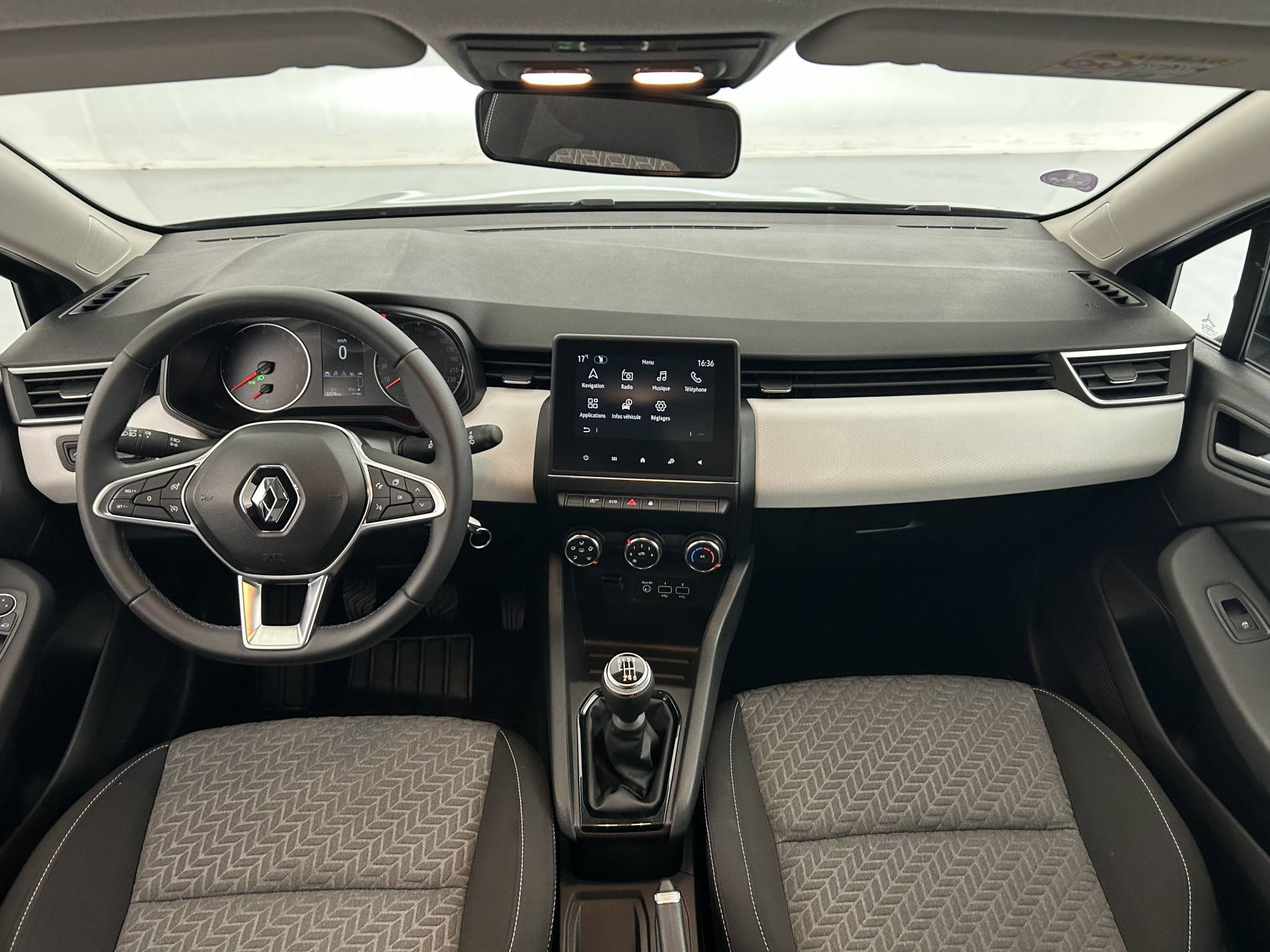 Vente en ligne Renault Clio 5 Clio TCe 90 au prix de 14 390 €