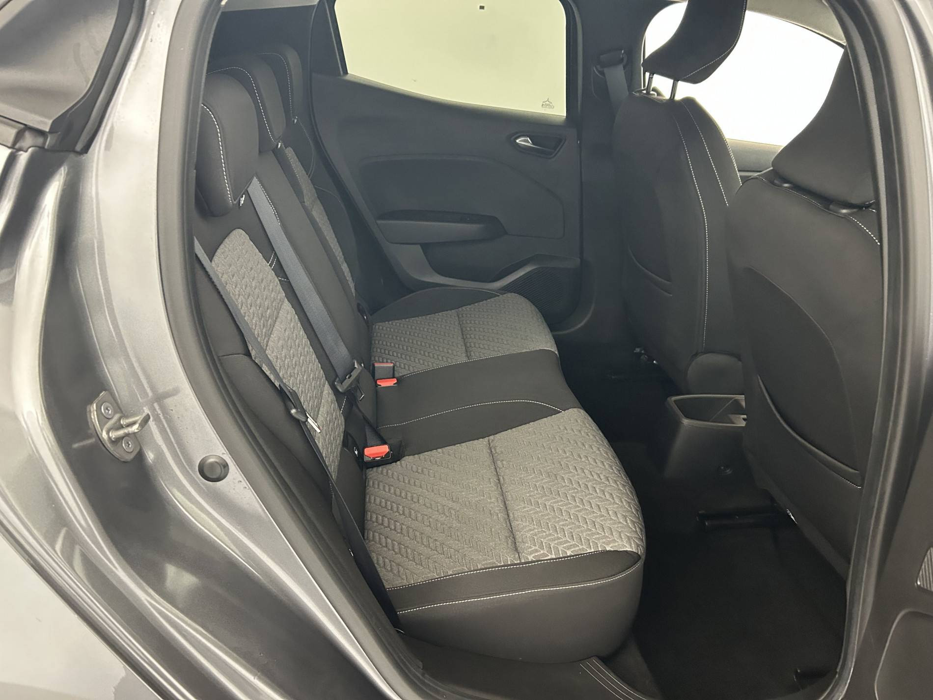 Vente en ligne Renault Clio 5 Clio TCe 90 au prix de 14 390 €