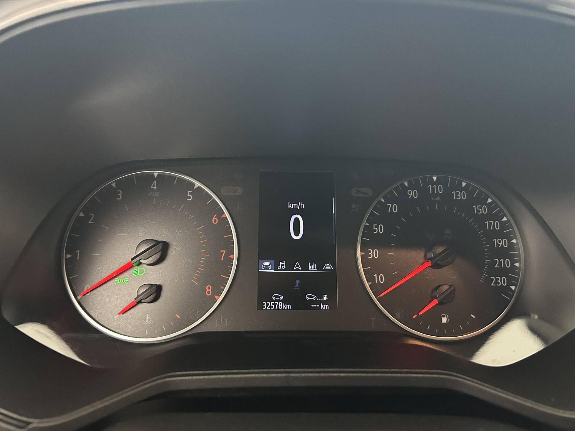 Vente en ligne Renault Clio 5 Clio TCe 90 au prix de 14 390 €