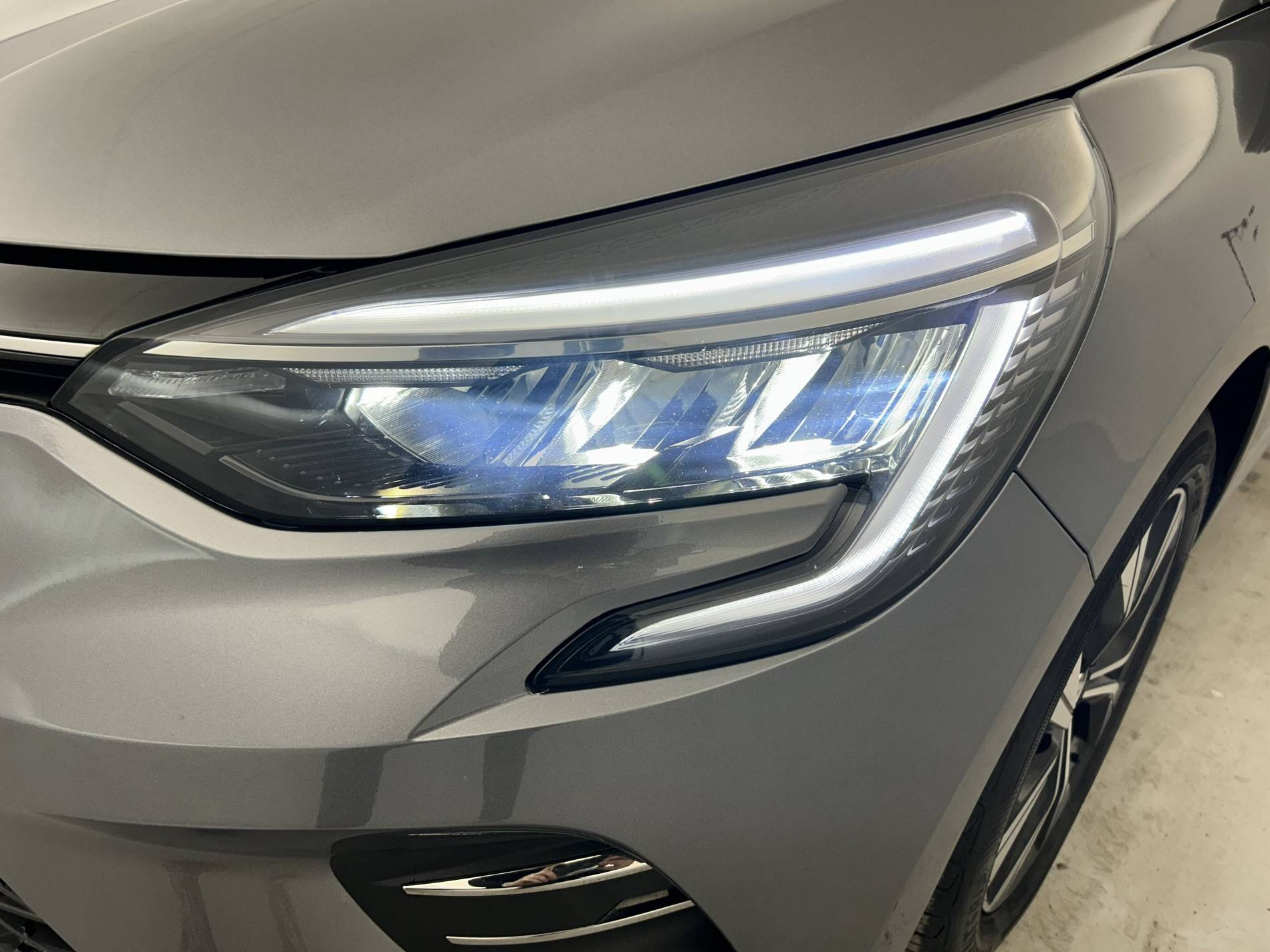 Vente en ligne Renault Clio 5 Clio TCe 90 au prix de 14 390 €