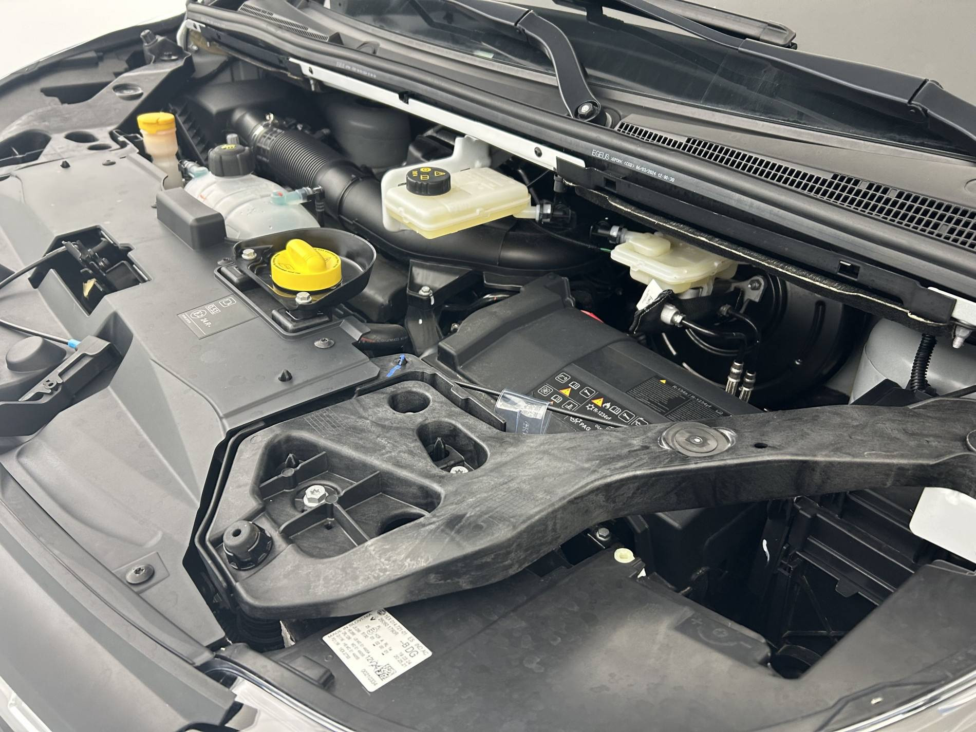 Vente en ligne Renault Trafic 3 Fourgon TRAFIC FGN L1H1 3T BLUE DCI 130 GSR2 au prix de 24 990 €