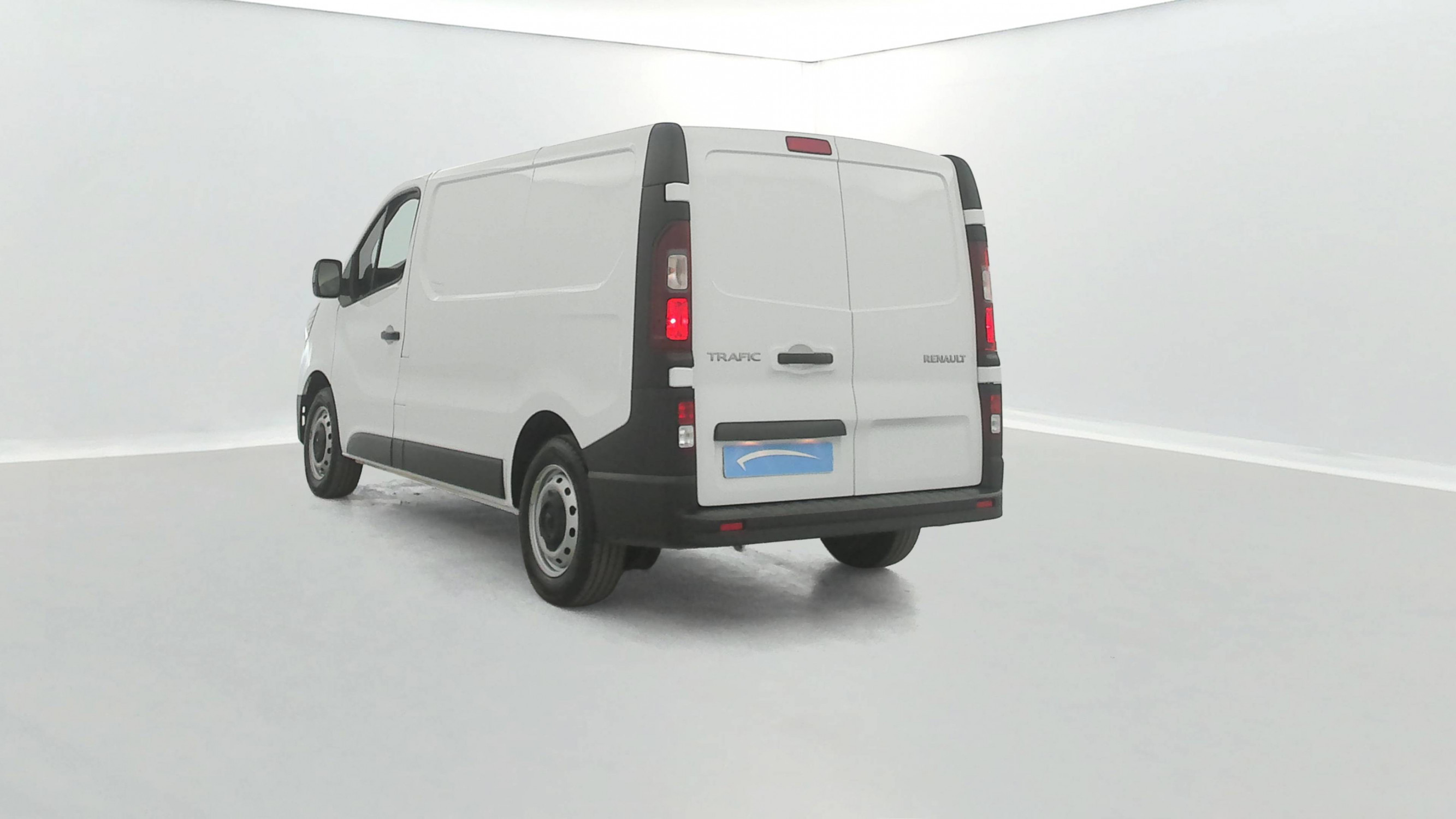 Vente en ligne Renault Trafic 3 Fourgon TRAFIC FGN L1H1 3T BLUE DCI 130 GSR2 au prix de 24 990 €