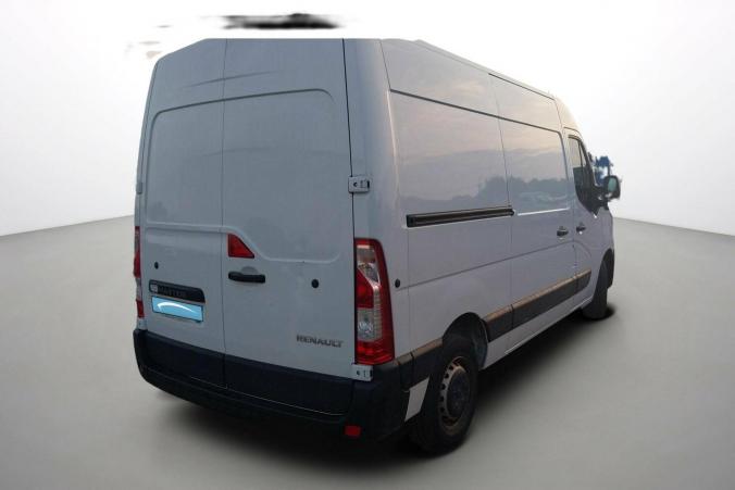 Vente en ligne Renault Master Fourgon MASTER FGN TRAC F3300 L2H2 DCI 135 au prix de 24 990 €