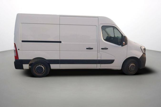 Vente en ligne Renault Master Fourgon MASTER FGN TRAC F3300 L2H2 DCI 135 au prix de 24 990 €