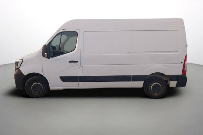 Vente en ligne Renault Master Fourgon MASTER FGN TRAC F3300 L2H2 DCI 135 au prix de 24 990 €