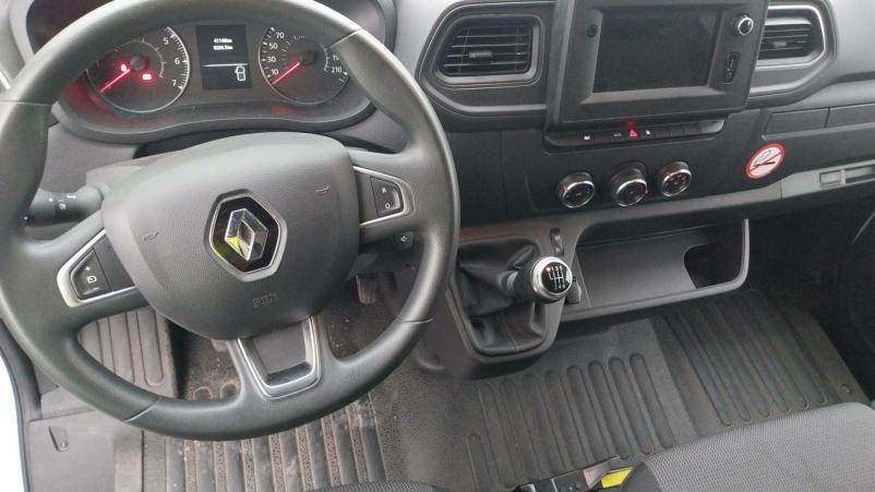 Vente en ligne Renault Master Fourgon MASTER FGN TRAC F3500 L2H2 DCI 135 au prix de 23 990 €