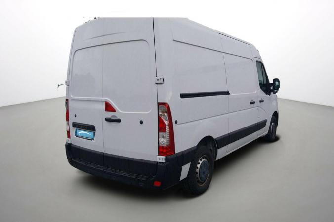 Vente en ligne Renault Master Fourgon MASTER FGN TRAC F3500 L2H2 DCI 135 au prix de 23 990 €