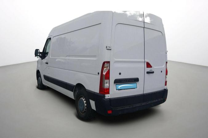 Vente en ligne Renault Master Fourgon MASTER FGN TRAC F3500 L2H2 DCI 135 au prix de 23 990 €