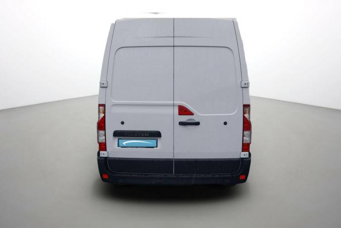 Vente en ligne Renault Master Fourgon MASTER FGN TRAC F3500 L2H2 DCI 135 au prix de 23 990 €