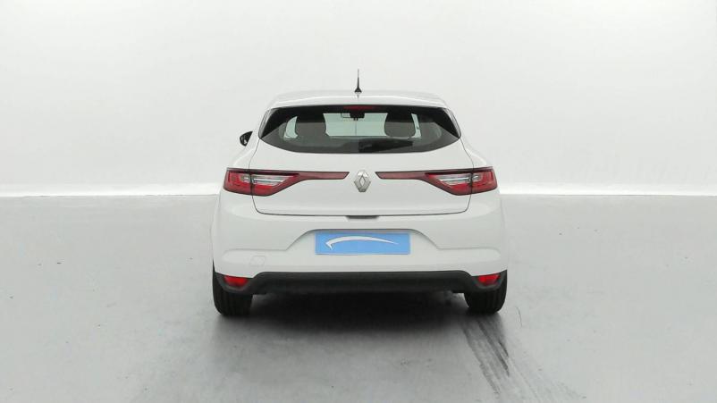 Vente en ligne Renault Megane 4  BLUE DCI 95 au prix de 11 590 €