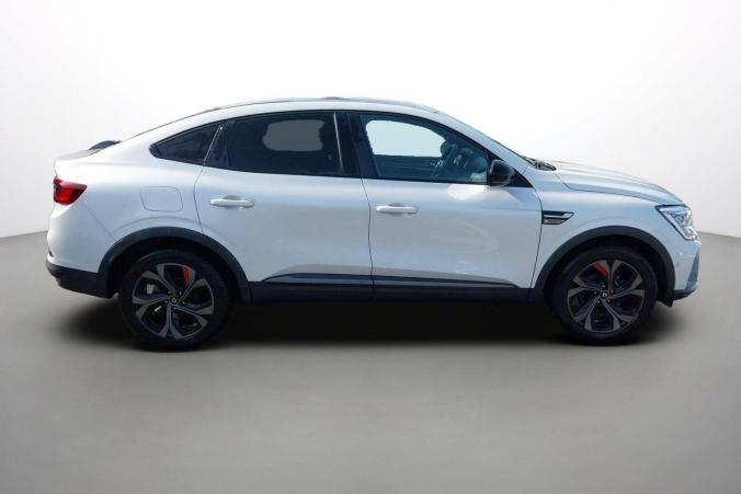 Vente en ligne Renault Arkana  E-Tech 145 - 21B au prix de 21 990 €