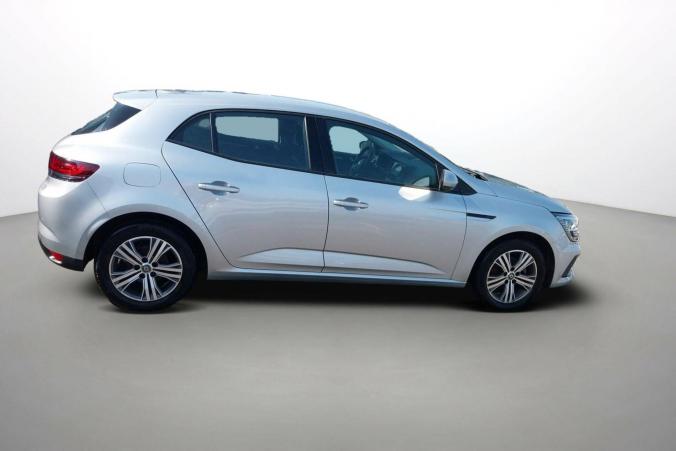 Vente en ligne Renault Megane 4  Blue dCi 115 EDC au prix de 21 590 €
