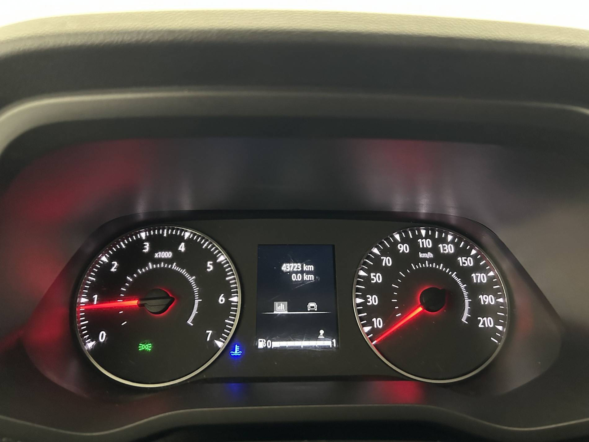 Vente en ligne Renault Trafic 3 Fourgon TRAFIC FGN L1H1 3T BLUE DCI 130 GSR2 au prix de 24 490 €